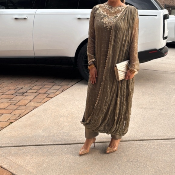 Agha Jaan Pakistani designer suit size M - Picture 9 of 9